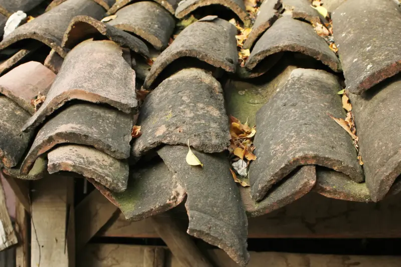 How to Tell If Your Roof Needs Fixing